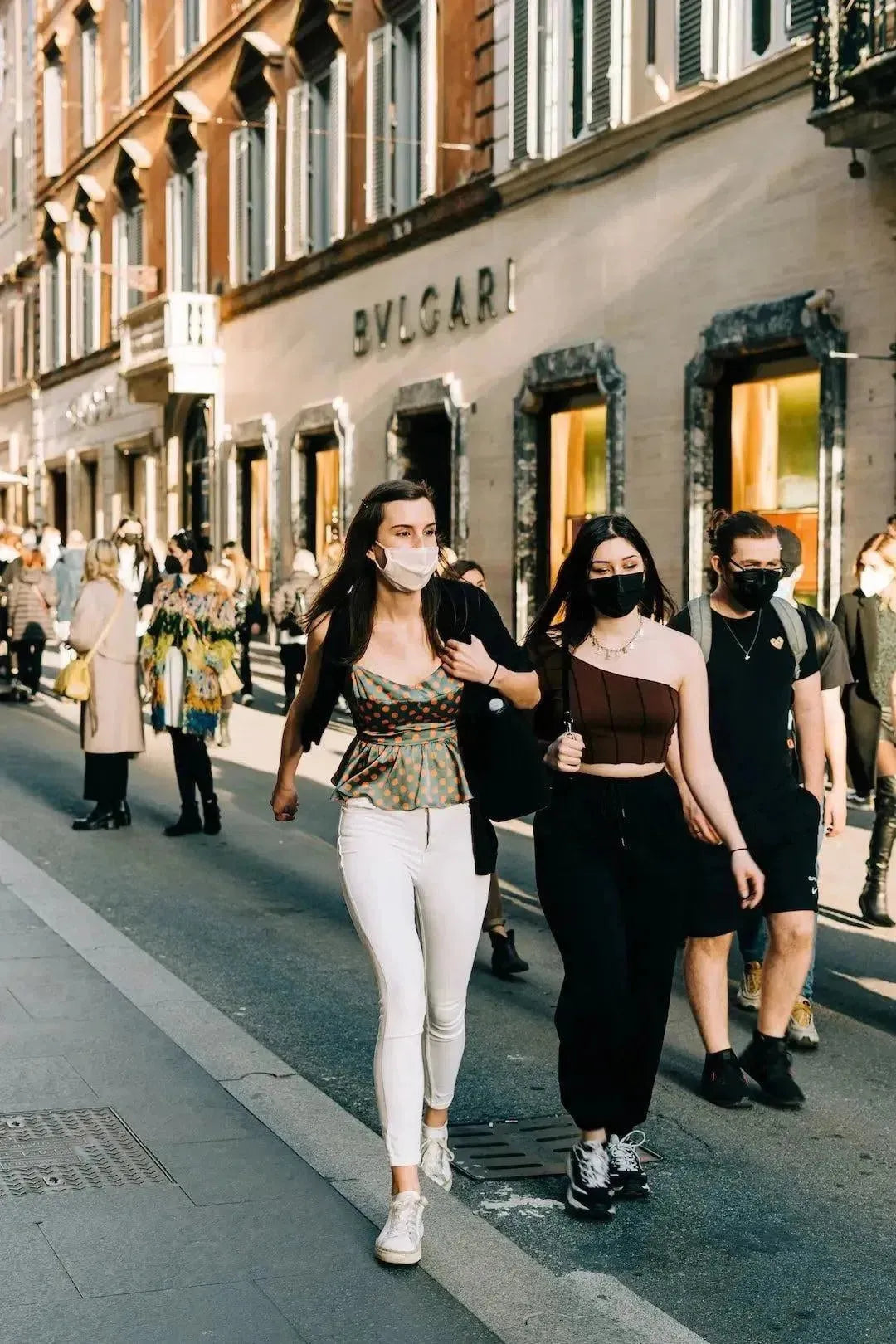 Face Masks and Fashion: How to Create a Stylish Look